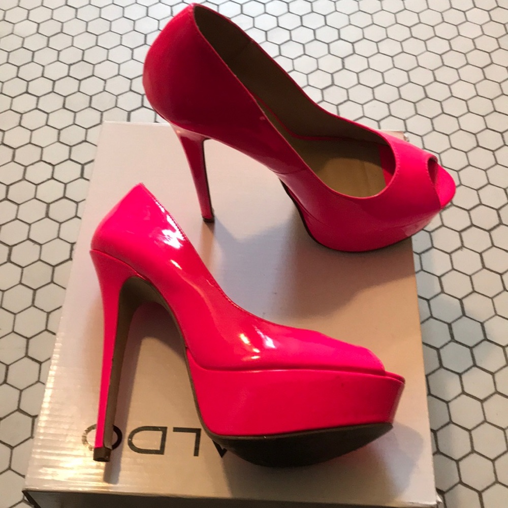 Aldo “Bismarcka” platform neon pink heels